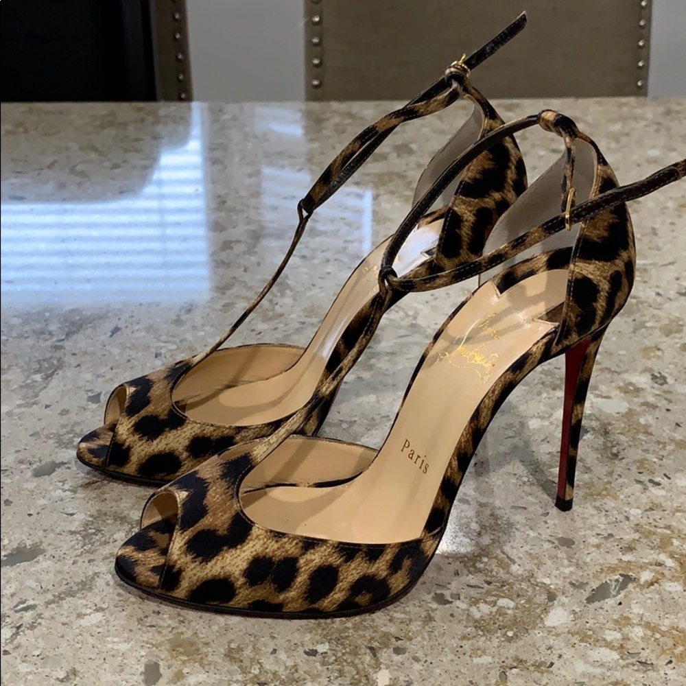 Louboutin Senora 100 Crepe Satin Leo 50S